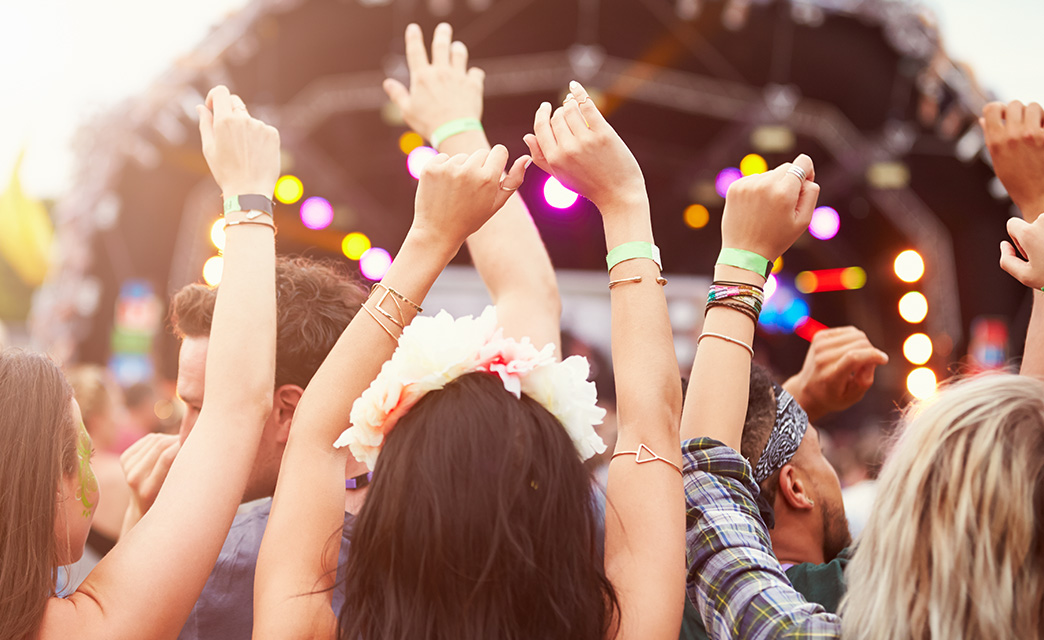 10 Festivals in Dorset | The Best Music, Food & Cultural Events to Experience